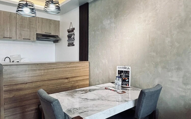 A Smooth & Cozy City Loft