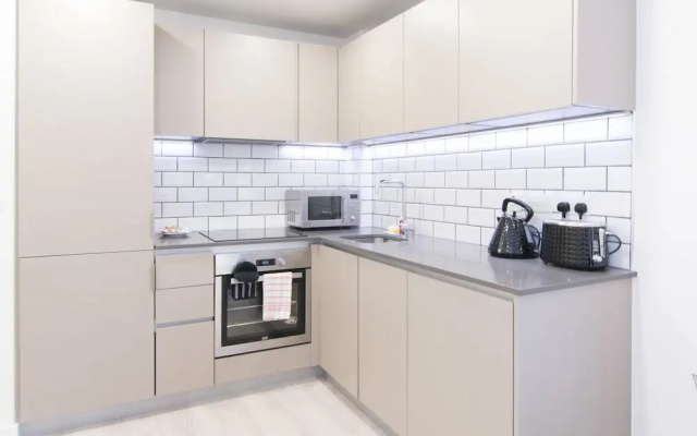 City Stay Apartments - Platform