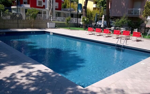 Club Hotel