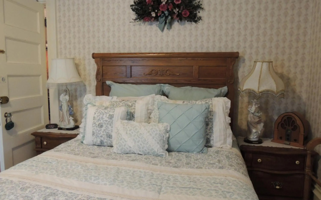 Brookview Manor Inn
