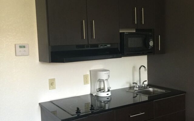 Travelodge Inn And Suites Pensacola