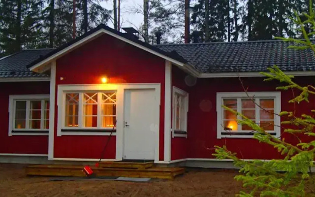 LomaLeivon Mökit