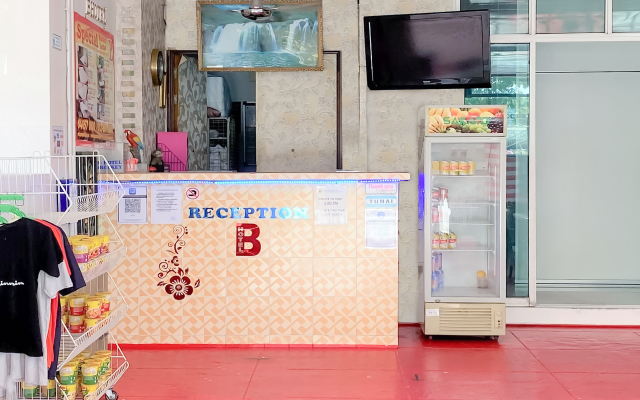 B Hotel