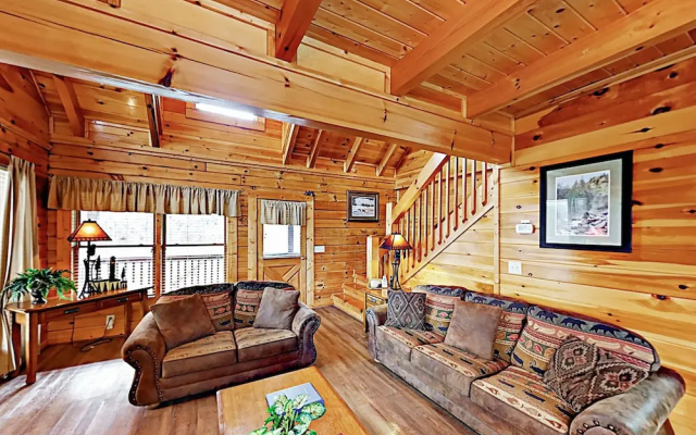 Eastern Sky Mountain Retreat - 2 Br Home