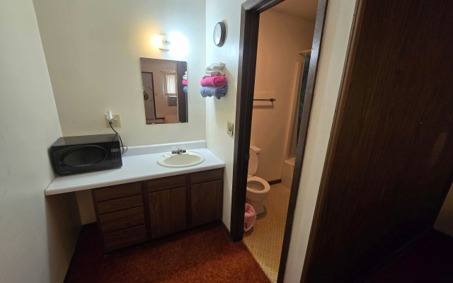 OYO Sandman Inn