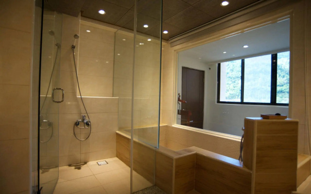 Newjhihben Hotel