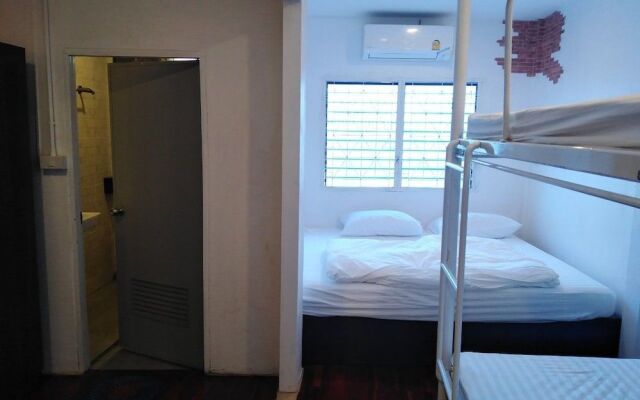 Zleepinezz Hostel