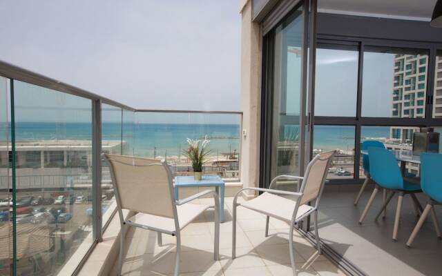 Magic Penthouse beach front