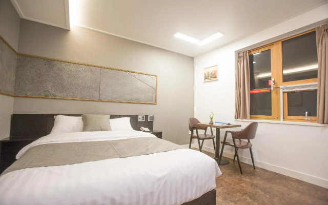 Hotel Major 2