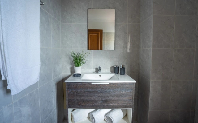 S.SOARES Beach Parede