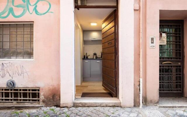 Enchanting studio apartment in Trastevere