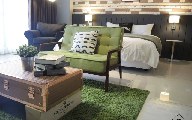 Huzi Room
