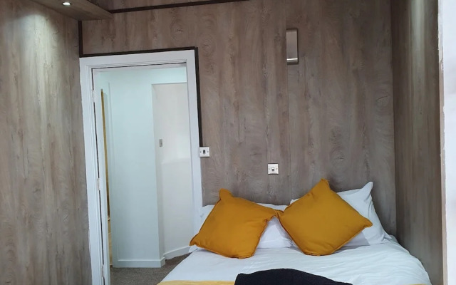 South Beach Kings Promenade Hotel