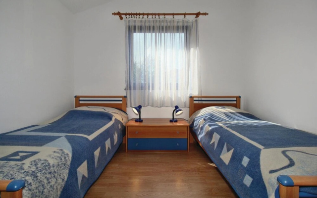 Awesome Home in Porec With Wifi and 2 Bedrooms - Hotel in Porec - Photo 2