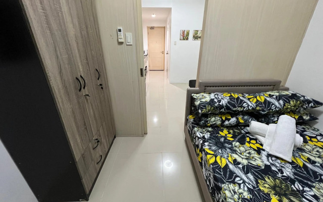 Staycation Sea Residences MOA Jermel