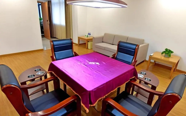 GreenTree Inn Tongxiang Chongfuzhen World Fur Center Branch