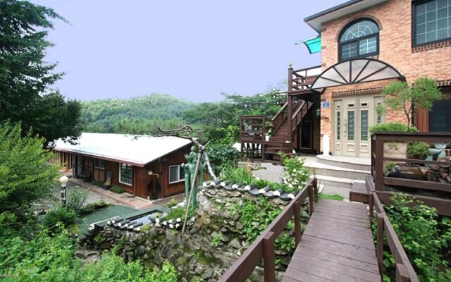 Yangpyeong Scented Clay Pension