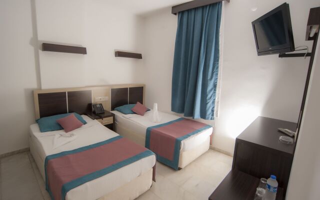 Semt Luna Beach Hotel