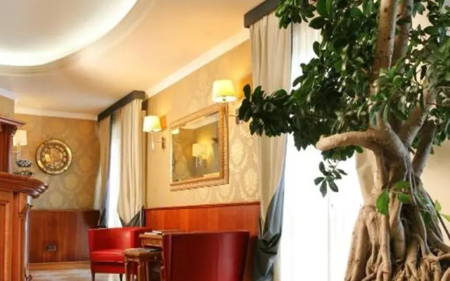 Regent Beach Hotel & Apartments