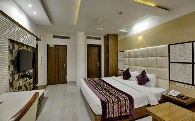 Hotel Emerald
