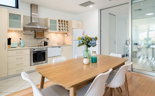 Studio 64 Oyster Bay Modern