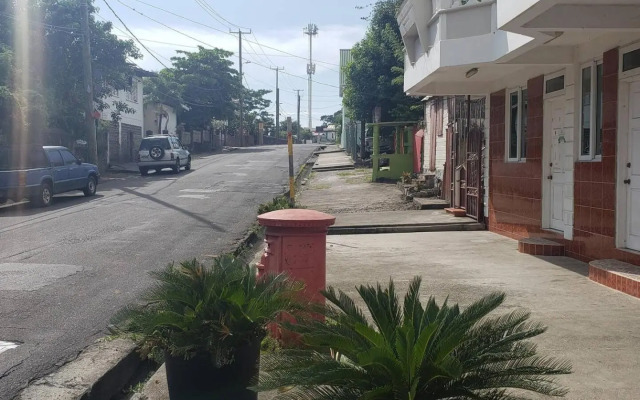 Unit 2 Private Apartment - Roseau