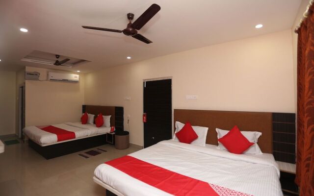 OYO 27016 Hotel Sai Siddhi