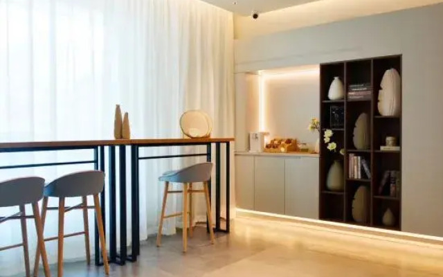Homeinn · neo (Dalian Hi-Tech Park Wanda Plaza)