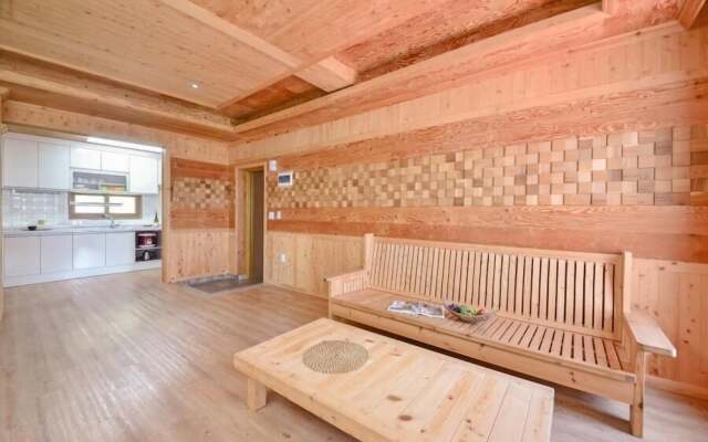 Yeosu Sea and Starnight Pension