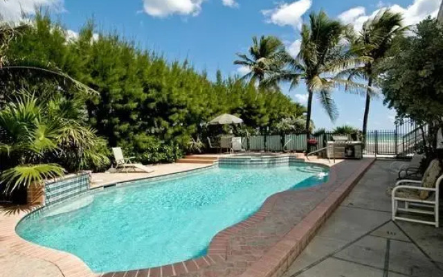 Luxury Whitedove Oceanfront Pool Home