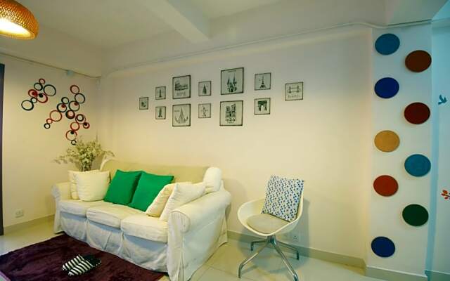 WC Downtown 3-bedroom Apartment MTR Downstairs 14C