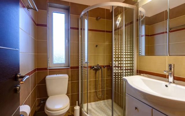 Kyparissia Garden Retreat - Fully Lux Duplex