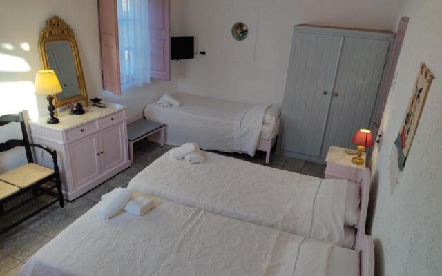 Porto Sikinos Hotel