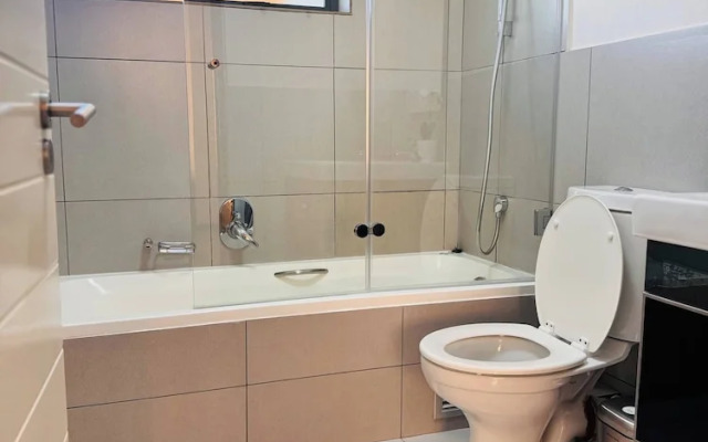 2 Bed in Gorgeous Golf Estate