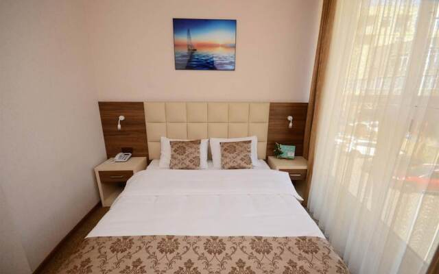 Come visit Glorious Batumi and stay in this lovely double room