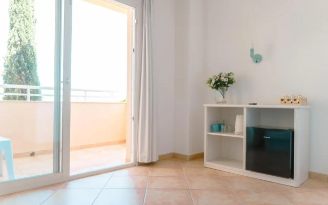 Azuline Hotel - Apartamento Rosamar