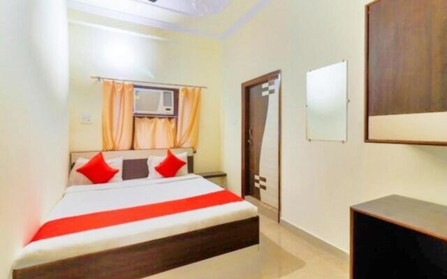 Hotel Station View Mughalsarai by ShriGo Hotels