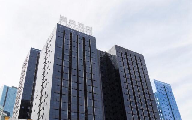 Lavande Hotel Luzhou Jiale Century City