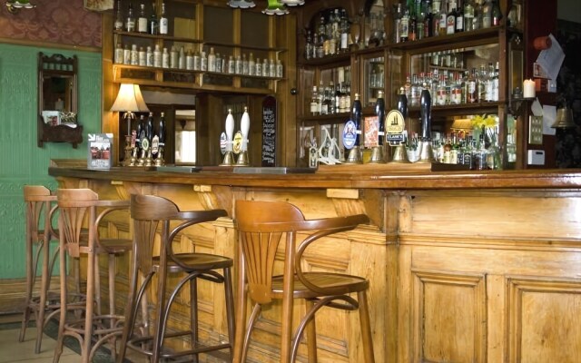 The New Beehive Inn