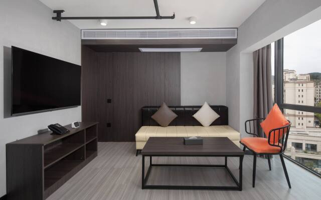 Ramada Encore By Wyndham Guiyang Shuanglong