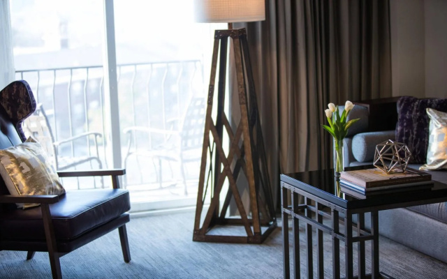Renaissance Waterford Oklahoma City Hotel
