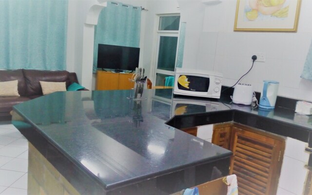 Royal Palms Apartments - Apartment D4