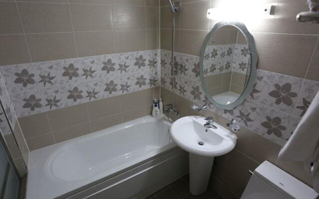 Goodstay Bandi Hotel