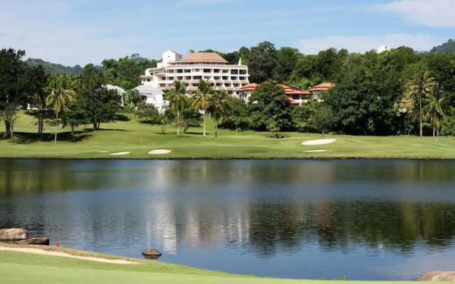 The Green Golf Residence Condominium