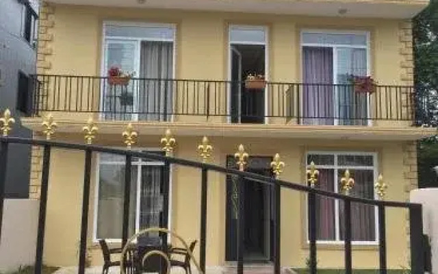 Semeinyi Otel V Kobuleti