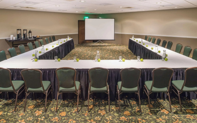 Red Lion Hotel Kennewick Columbia Center