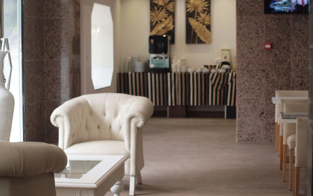 Hotel Embajador