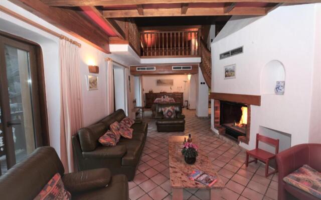 Chalet Bellecote - Capacity 28 to 34 people