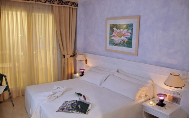 Mediterraneo Sitges Hotel & Apartments
