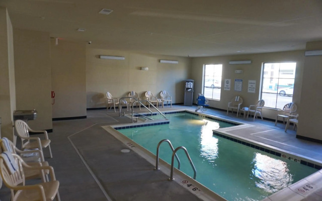 Cobblestone Hotel & Suites – Chippewa Falls